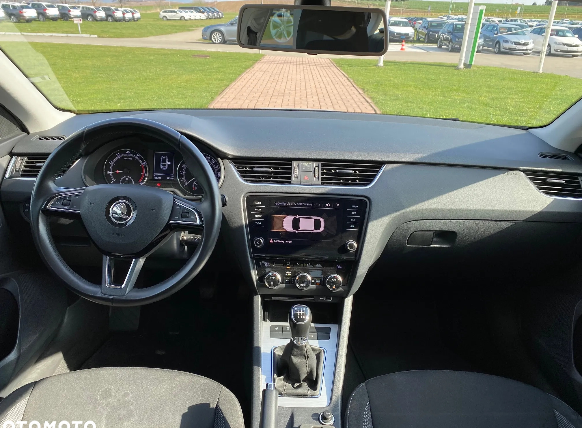 Skoda Octavia cena 62900 przebieg: 122130, rok produkcji 2018 z Trzciel małe 37